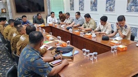 Bahas Limbah Perusahaan RDP Komisi 1 Ditunda DPRD Pelalawan Minta