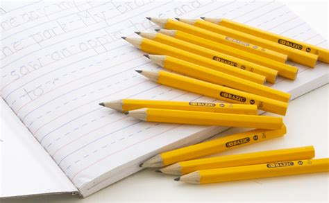 Bazic Golf Pencil Yellow Pre Sharpened Pencils 2 Hb Pre Sharpened Mini Pencils