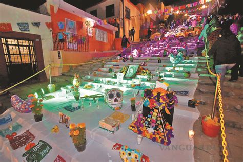 Inauguran Monumental Altar De Muertos En Las Escalinatas Del Barrio De