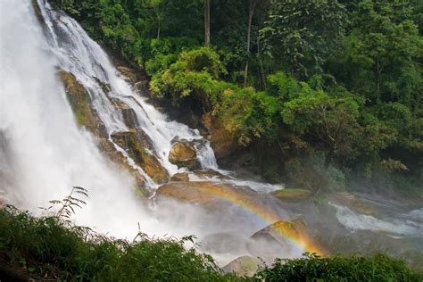 Wachiritharn Waterfall Doi Inthanon – Barefoot Chiang Mai