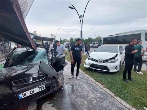 Malatya Da Kamyon Park Halindeki Ara Lar N Aras Na Dald Yaral