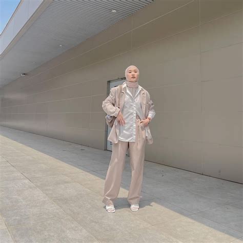 inspirasi ootd hijab warna beige  estetik ala denisa rani stylo
