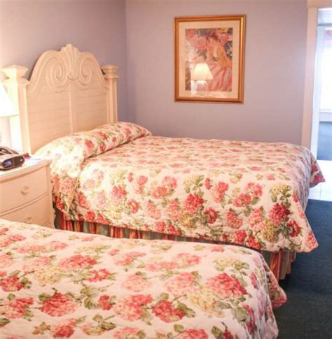 Suites Photo Gallery | Lilac Tree Suites on Mackinac