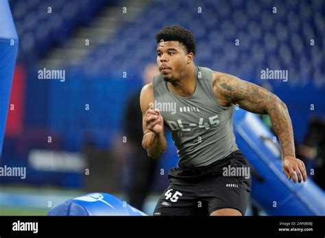 Penn State Defensive Lineman Chop Robinson Runs A Drill At The Nfl