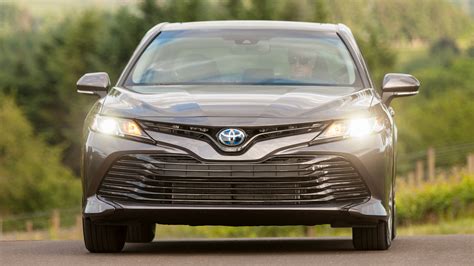 Toyota Camry Hybrid Le Wallpapers And Hd Images Car Pixel