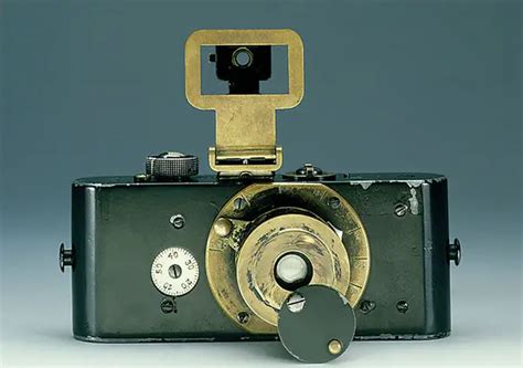 History of Cameras: Illustrated Timeline