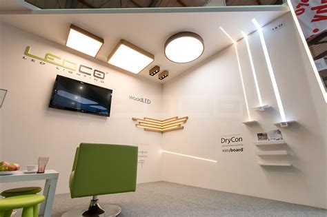 LED líniové svietidlo v kancelárii | LEDCO