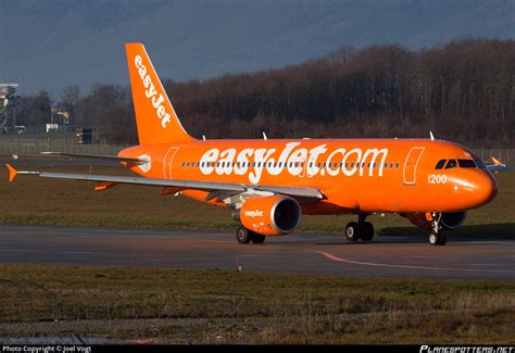 G EZUI EasyJet Airbus A320 214 Photo By Joel Vogt ID 725828