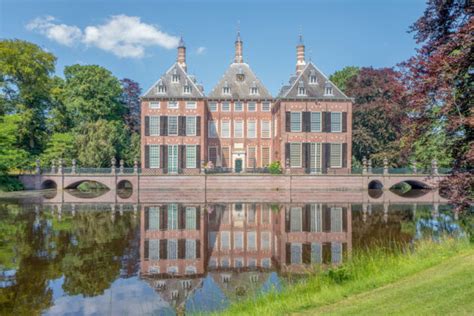 A Guide To 12 Breathtaking Castles And Palaces In The Netherlands