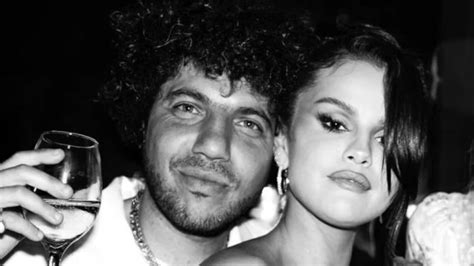 La Romántica Imagen Con La Que Selena Gómez Revela Su Romance Con Benny