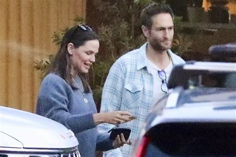 Jennifer Garner And Boyfriend John Miller Have Date Night In L A After