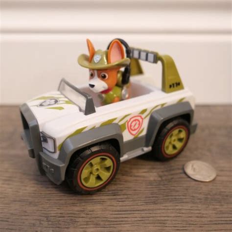 Paw Patrol Tracker Vehicle Jungle Cruiser Rescue Jeep W Figure Spin