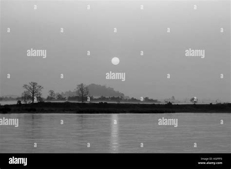 Sunrise Black and White Stock Photos & Images - Alamy