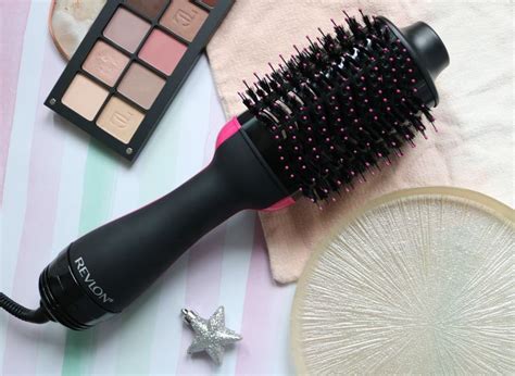 Review Demo Revlon One Step Hair Dryer And Volumizer Im Not A Beauty Guru Blow Dry Brush