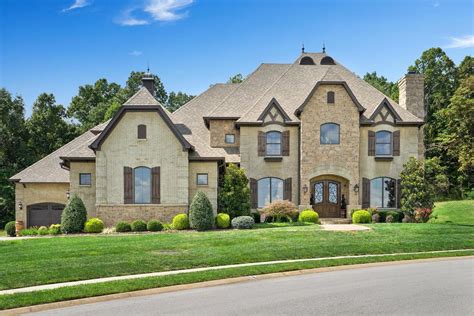 Discover the Architectural Grandeur of the Biggest House in Clarksville, TN | Paraiso Island