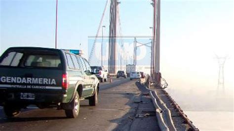 Por niebla está interrumpida la circulación en el puente Zárate Brazo