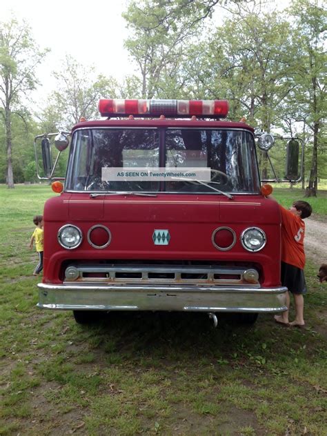 1972 Ford 8000