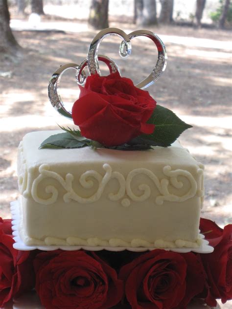 Double Heart Wedding Cake Topper With Red Roses Heart Wedding Cakes Wedding Cake Toppers