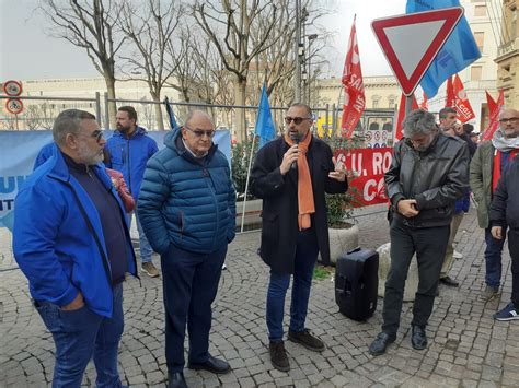 Sicurezza Sul Lavoro Presidio Di Cgil E Uil Ad Alessandria