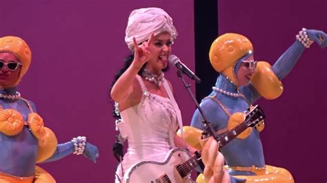 Katy Perry Play Act Flushed Live In Las Vegas Youtube