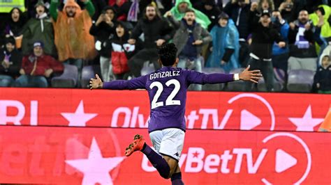 Fiorentina Leicester in pressing per González i viola per ora resistono