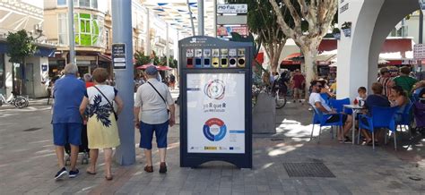 Instalan Minipuntos Limpios En Las Zonas Comerciales De Chipiona