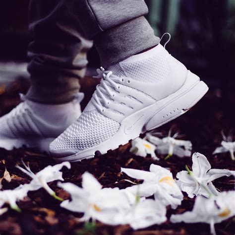 NIKE Presto Flyknit White | SOLETOPIA