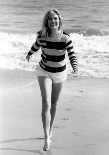 Loretta Swit In The Beach 8x10 Picture Celebrity Print Ebay