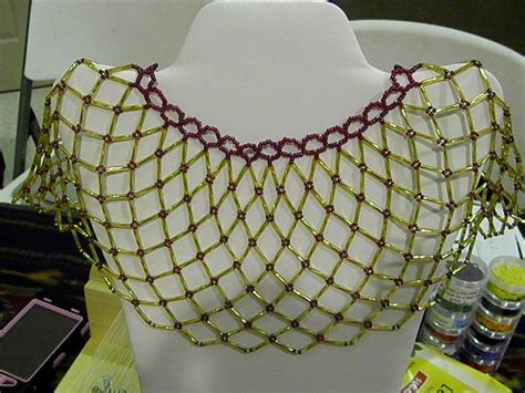 Chickasaw style collar. | Native american beadwork, Bead work ...