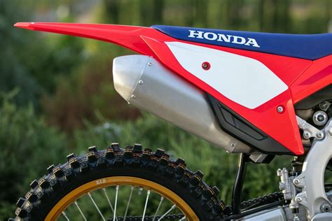 Honda Crf R Th Anniversary Edition First Look Fast Facts