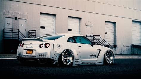 White GTR Wallpapers - Wallpaper Cave