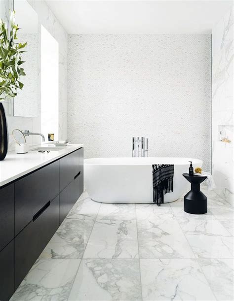 34 The Best Black And White Bathroom Decorating Ideas Homepiez Marble Bathroom Designs