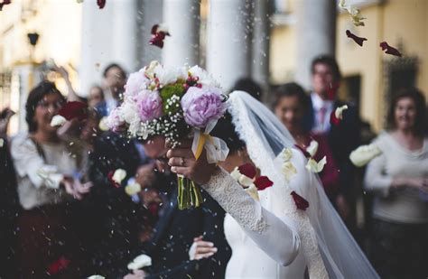 Exit Le Lancer De Riz La Sortie D Glise Mariage