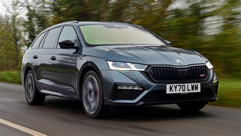 New Skoda Octavia vRS iV Estate 2020 review | Auto Express