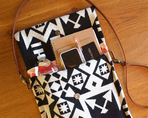 Crafting And Sewing Ideas And How Tos Crossbody Purse Patterns Purse