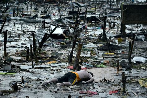 Survivors Reel From Typhoon Haiyans Devastating Damage