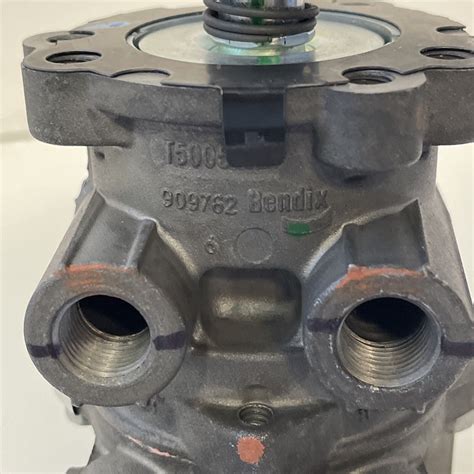 Genuine Bendix E P Foot Valve