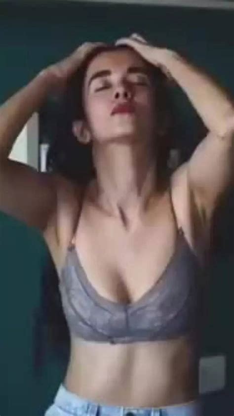 Hot Sexy Saba Azad Bikini Pics