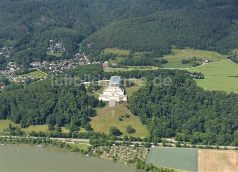 Donaustauf Von Oben Geschichts Denkmal Nationaldenkmal Walhalla In