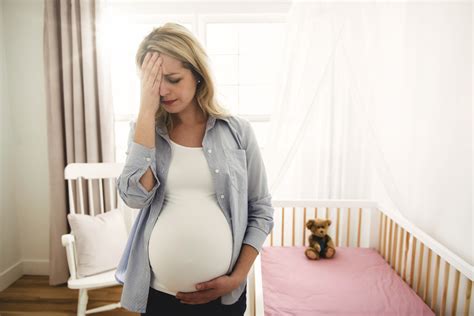 Internet Urges Heavily Pregnant Woman To Divorce Husband Over 35 Purchase Newsweek