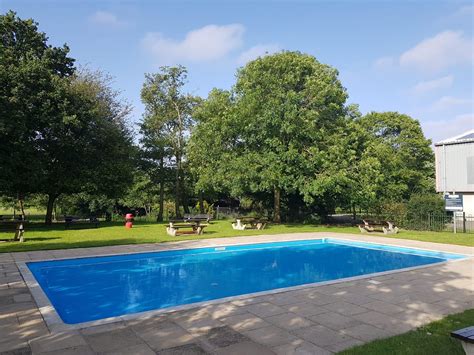 Splash Pads And Paddling Pools In Berkshire Reading Rocks