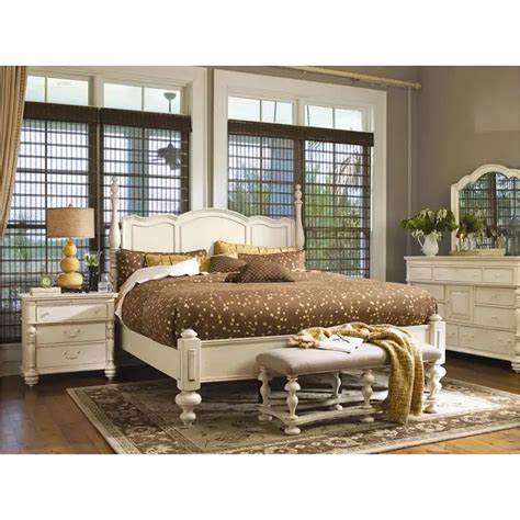 996250 Universal Furniture Queen Savannah Poster Bed Linen