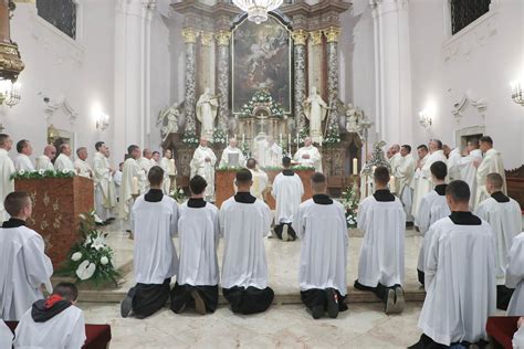 Slavlje Sv Terezije Za Titnice Po E Ke Katedrale Stolni Kaptol Sv