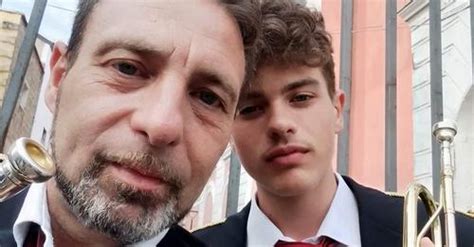 18enne Scomparso Da 3 Giorni L Appello Disperato Del Padre Torna A