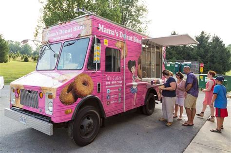 Apple Cider Donuts Truck At The Wedding © Apple Cider Donuts