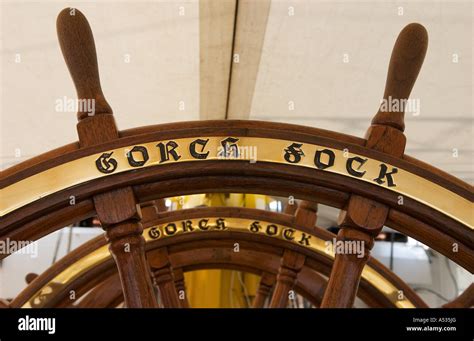 Tall Ship Steering Wheel Stockfotos Und Bilder Kaufen Seite 2 Alamy