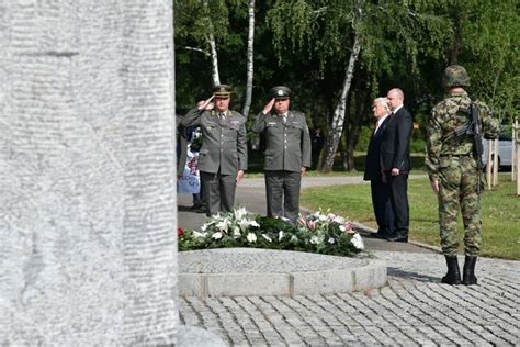 U Novom Sadu Obele En Maj Dan Pobede Nad Fa Izmom