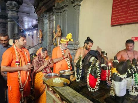 हर हर महादेव बोल बम के जयघोष के साथ बैजनाथ धाम दर्शनार्थ निकला पूर्व