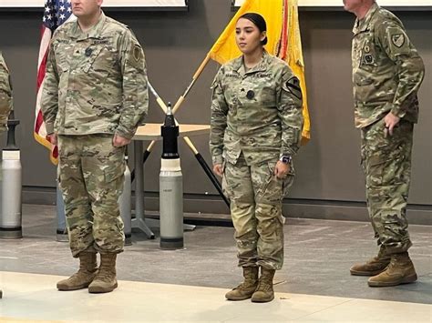 First Female Active Duty Soldier Becomes Master Gunner Article The