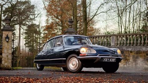 Auto Zabytkowy Citroen Ds Pallas Tapeta